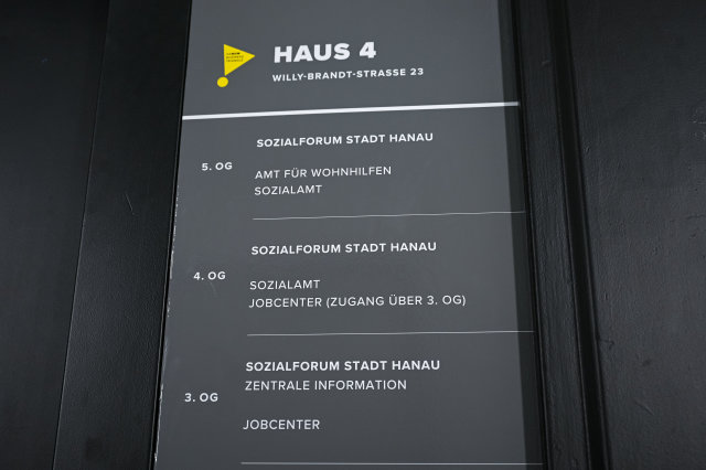 19112025humg053